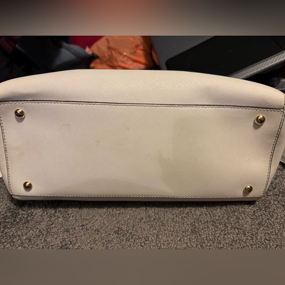 Michael Kors White Purse - Picture 5 of 5